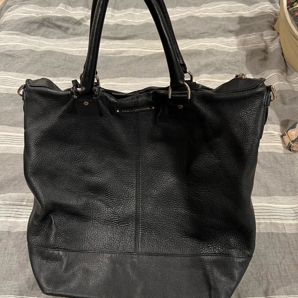 Diane con Furstenberg leather bag